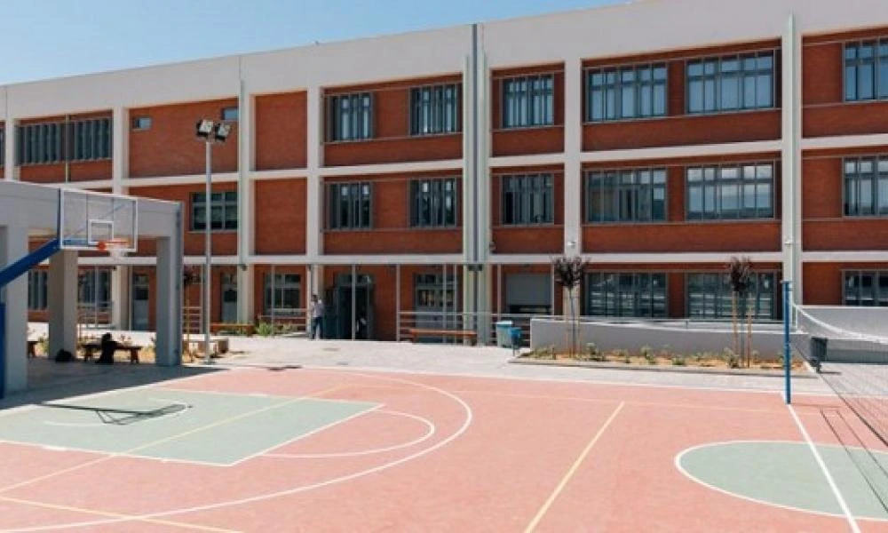 Καλαμάτα: 16χρονος συνελήφθη για τον ξυλοδαρμό μαθητή έξω από σχολείο